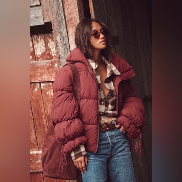 ▪️NWT Free People Solid Cotton Candy Puffer - Picture 1 of 8